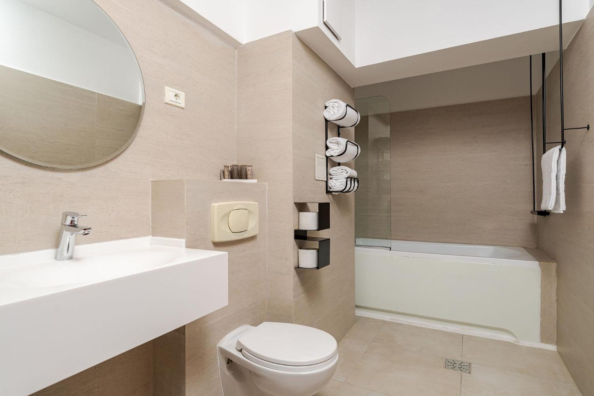 Junior Suite,1632213115:JPEG